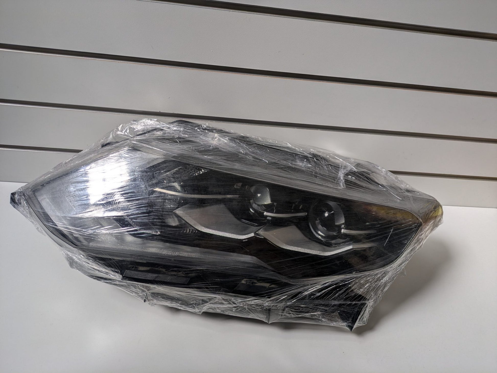 Aftermarket LH HID Headlight Nissan X-Trail (LHD) T32 2017 - 2023 Used