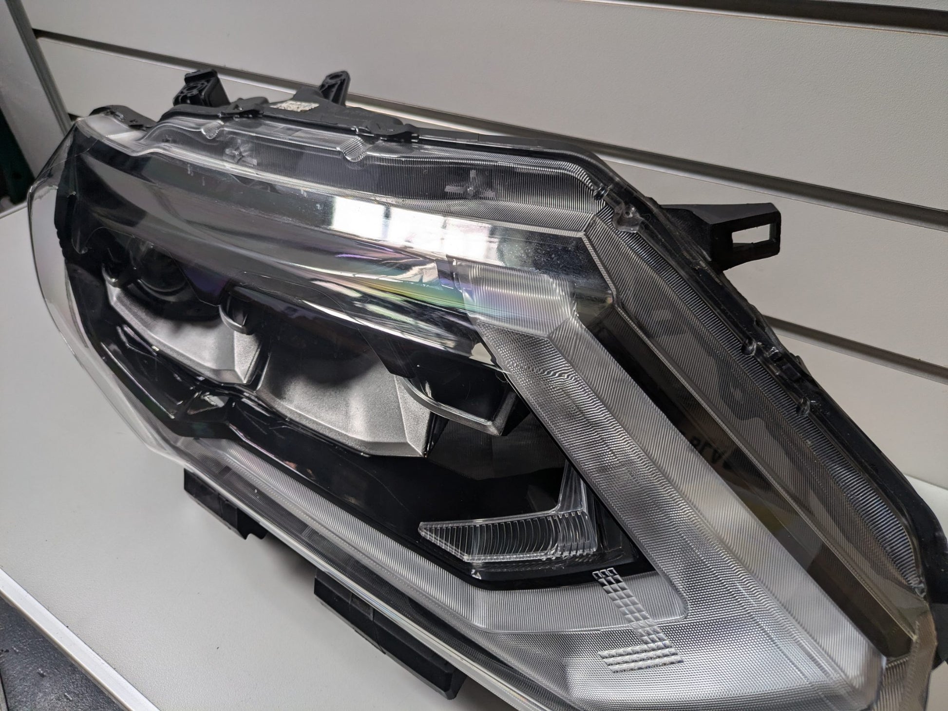 Aftermarket RH HID Headlight Nissan X-Trail (LHD) T32 2017 - 2023 Used