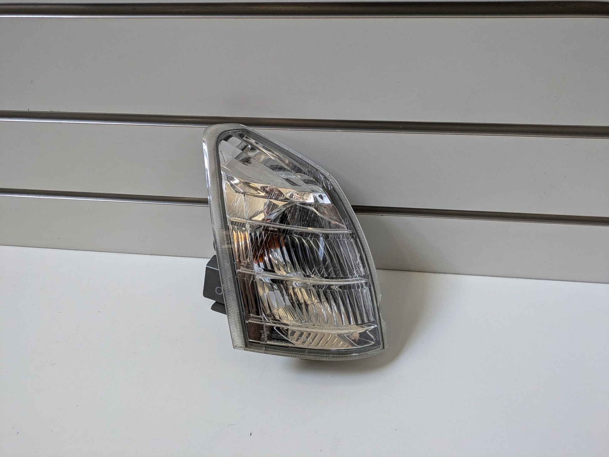 Genuine RH Corner Indicator Nissan X-Trail T30 Pre Facelift 2003 - 2007 Used