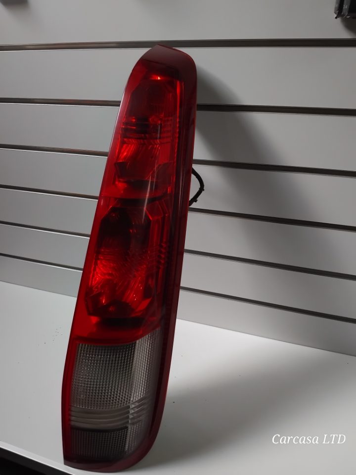 Genuine RH Taillight Nissan X-Trail T30 Pre Facelift 2000-2003 Used