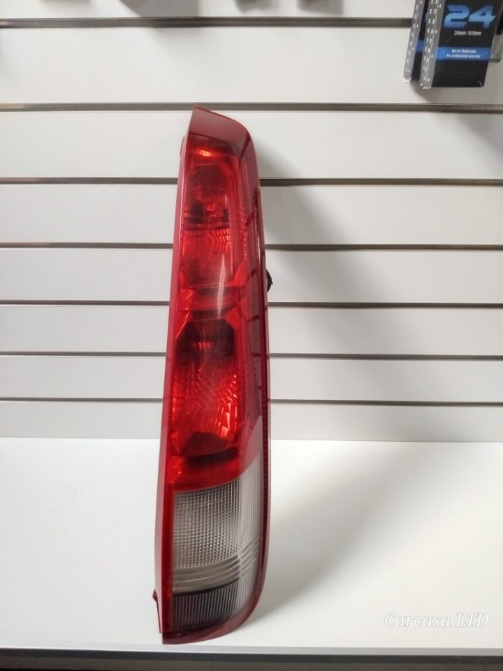 Genuine RH Taillight Nissan X-Trail T30 Pre Facelift 2000-2003 Used