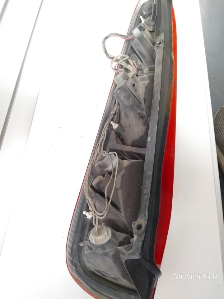 Genuine RH Taillight Nissan X-Trail T30 Pre Facelift 2000-2003 Used