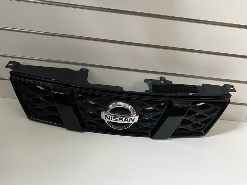 Genuine Front Bumper Grill Nissan X-TRAIL T31 PFL 2007-2010 Used