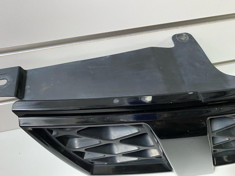 Genuine Front Bumper Grill Nissan X-TRAIL T31 PFL 2007-2010 Used