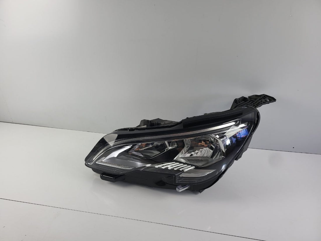 Genuine LH Headlight Peugeot 3008 & 5008 P84 P87 2018 -2020 Used