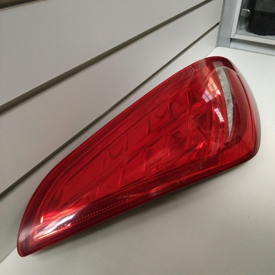 Genuine LH Taillight Peugeot RCZ T75 PFL 2009-2012 Used