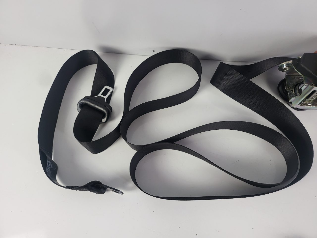 Genuine RH Seatbelt Drivers Belt Porsche 911 997 2004 - 2008 Used