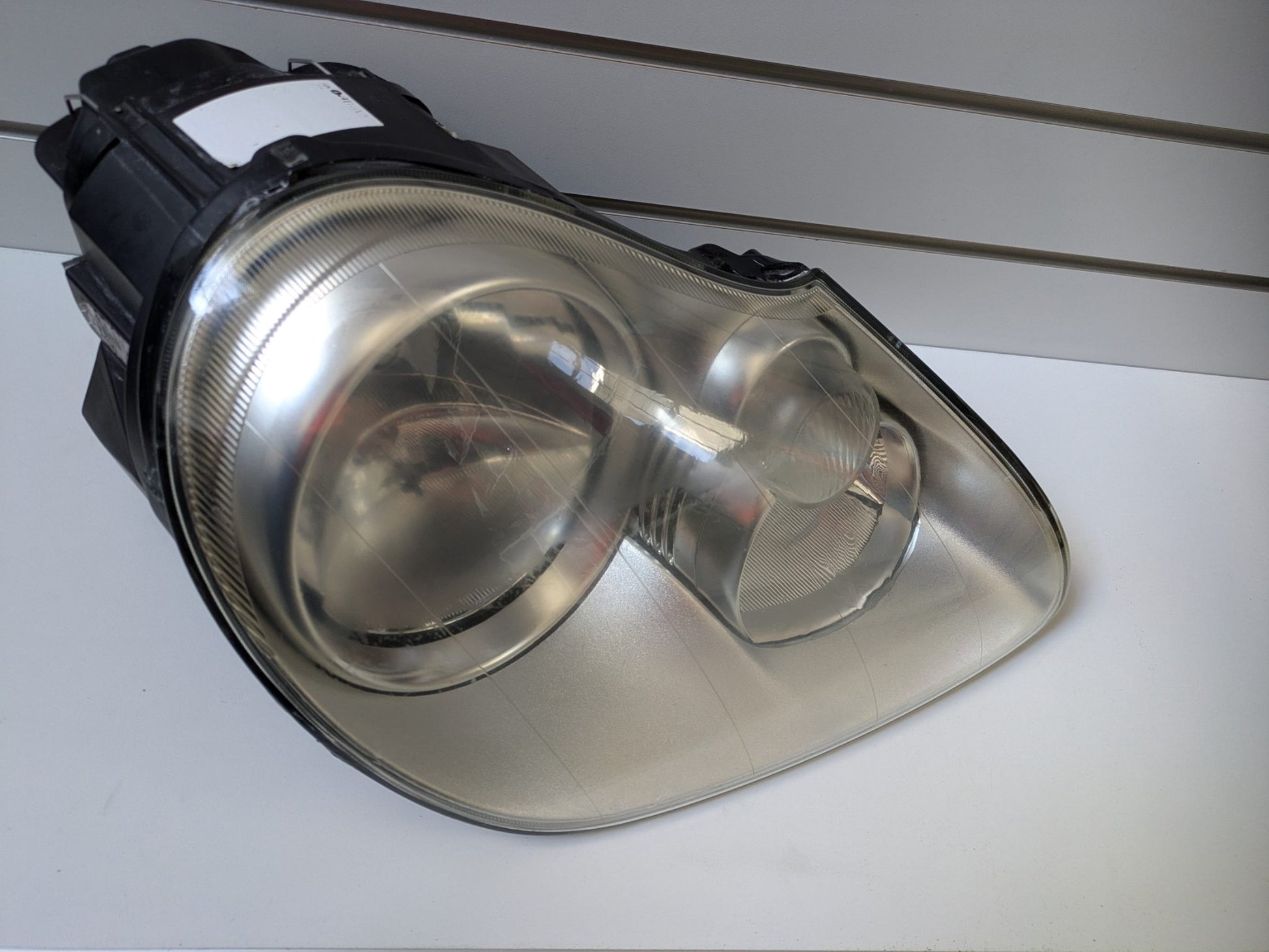 Genuine RH Headlight Porsche Cayenne 9PA 955 PFL Halogen 2003-2006 Used