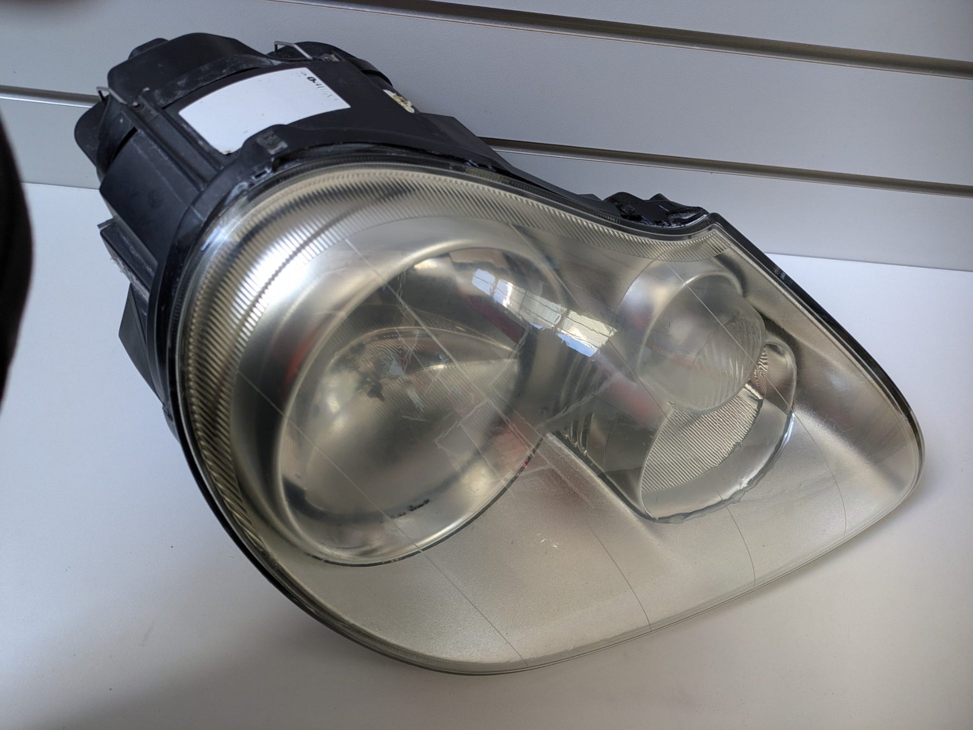 Genuine RH Headlight Porsche Cayenne 9PA 955 PFL Halogen 2003-2006 Used