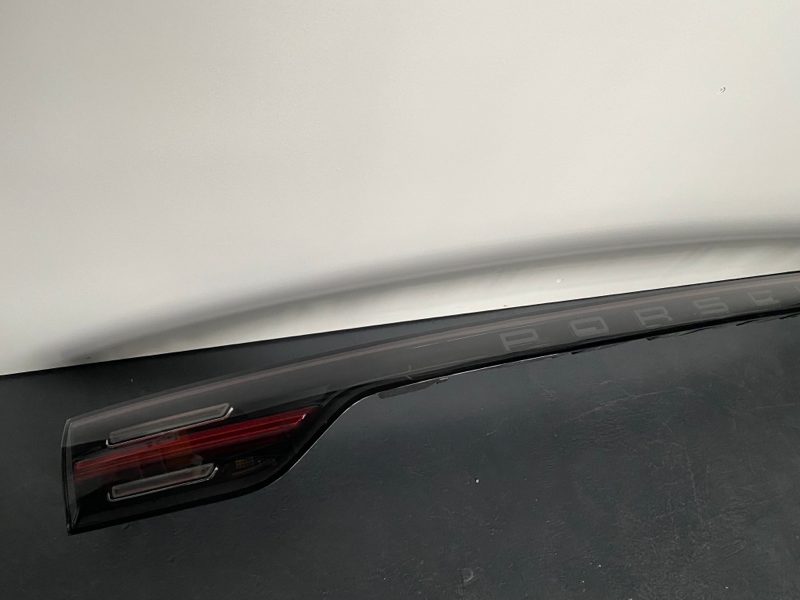 Genuine Taillight Porsche Cayenne 9YA 2019-2022 Used