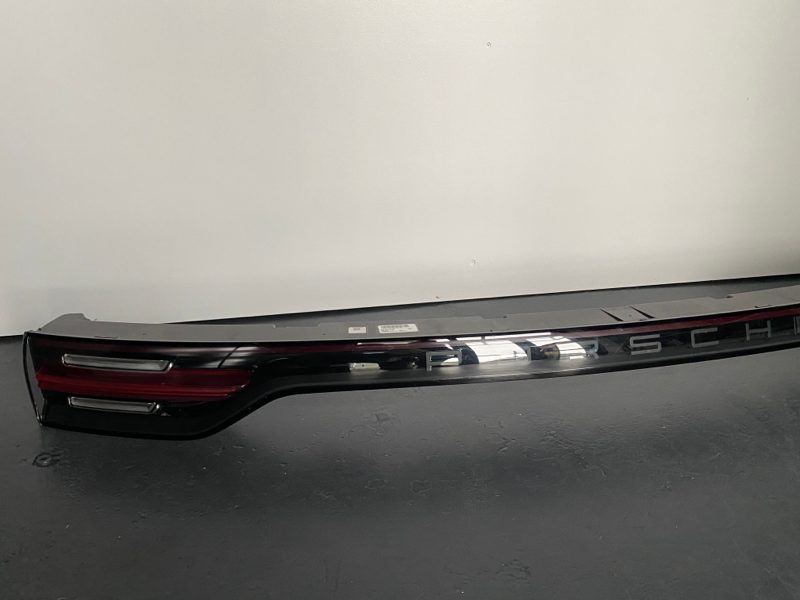 Genuine Taillight Porsche Cayenne 9YA 2019-2022 Used