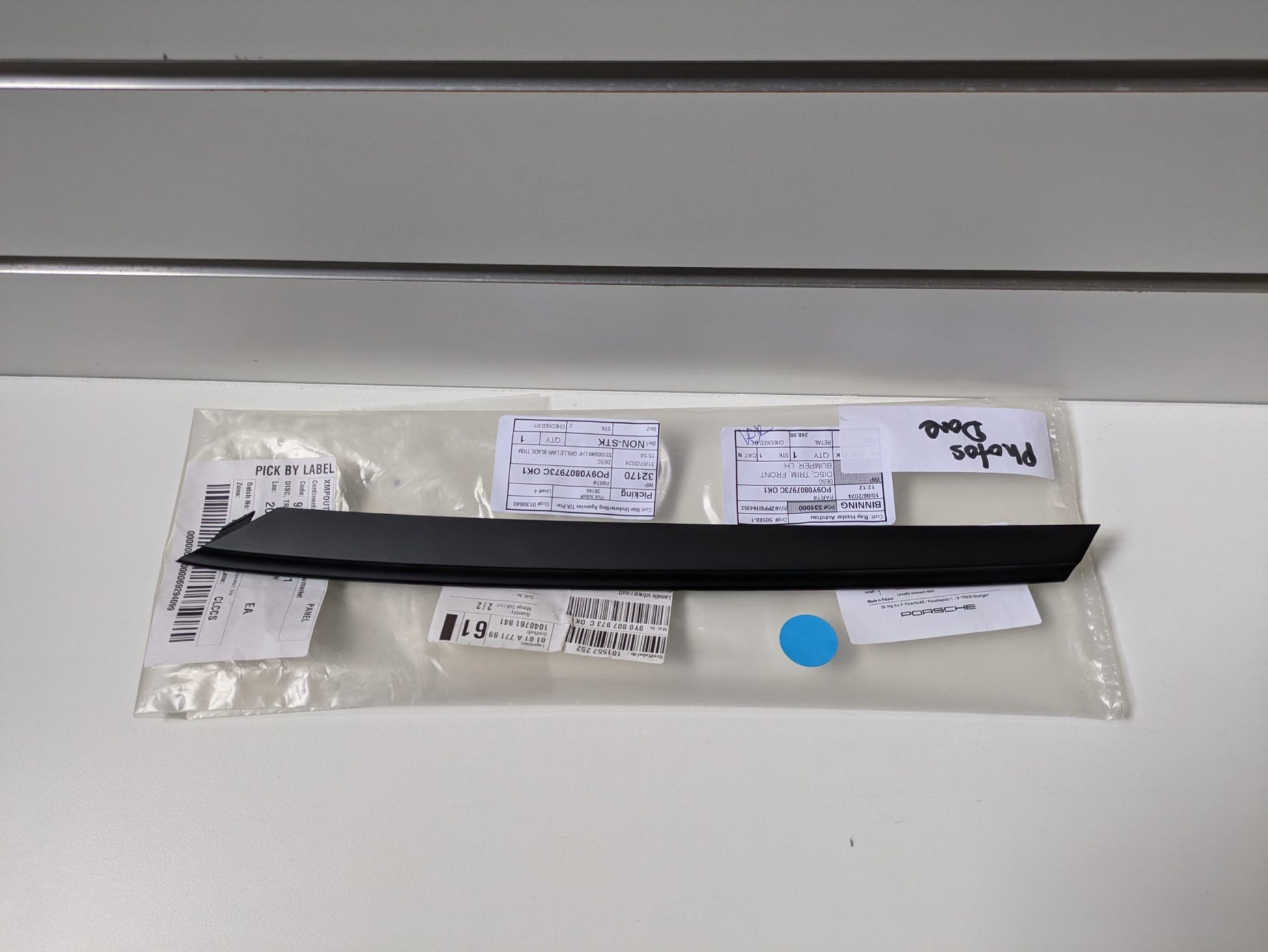 Genuine LH Centre Blade Grill Trim Porsche Cayenne Turbo/S 9YA/9YB 2019-2023 New