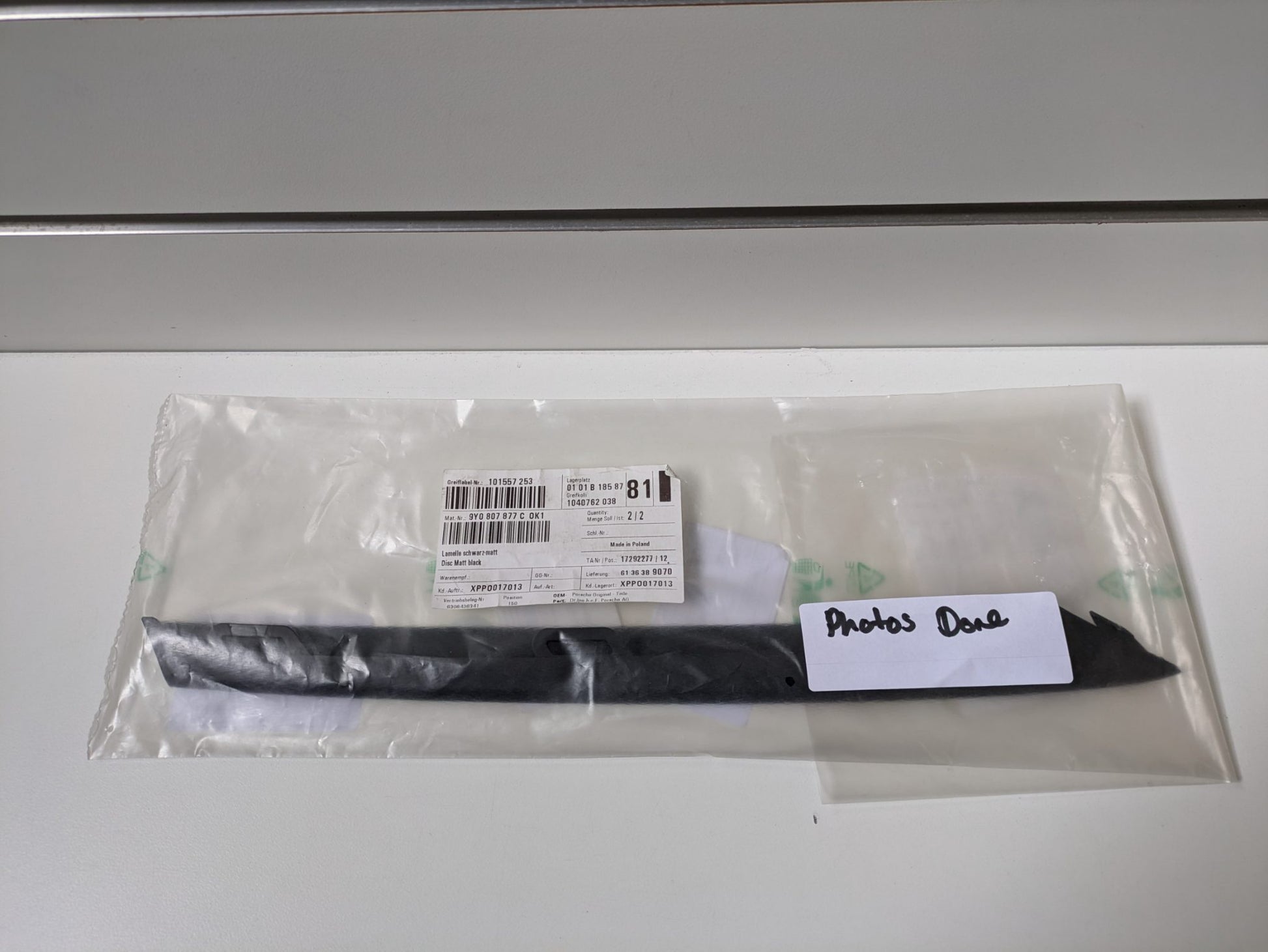 Genuine LH Center Molding Trim Porsche Cayenne Turbo/Turbo S 9YA/9YB 2019 - 2023 New