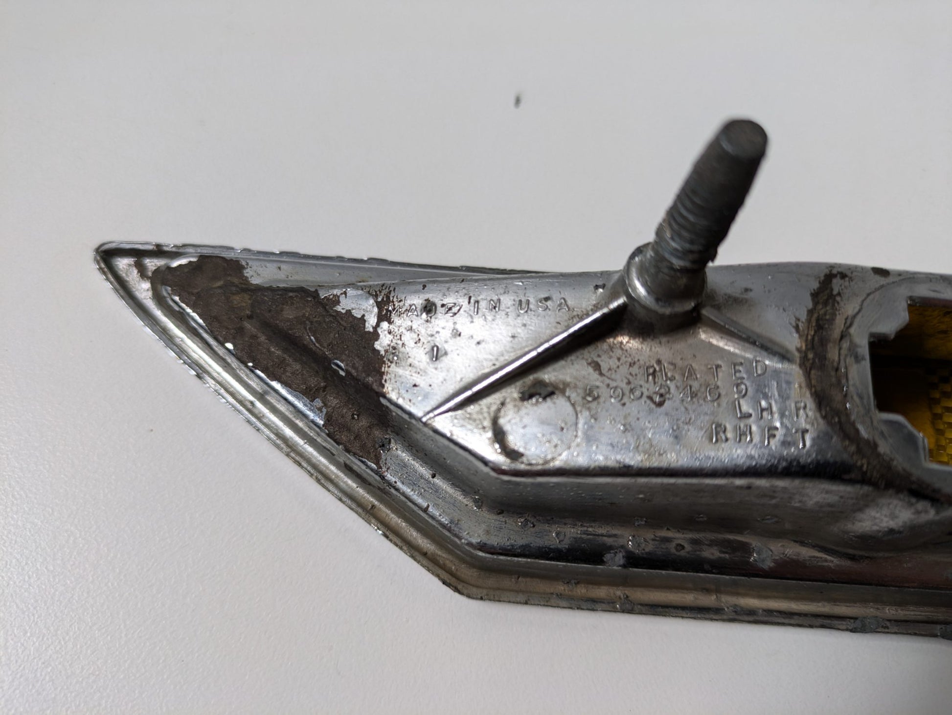 Genuine RH Fender Side Marker Light Oldsmobile Cutlass/442/F85 1970 - 1972 Used