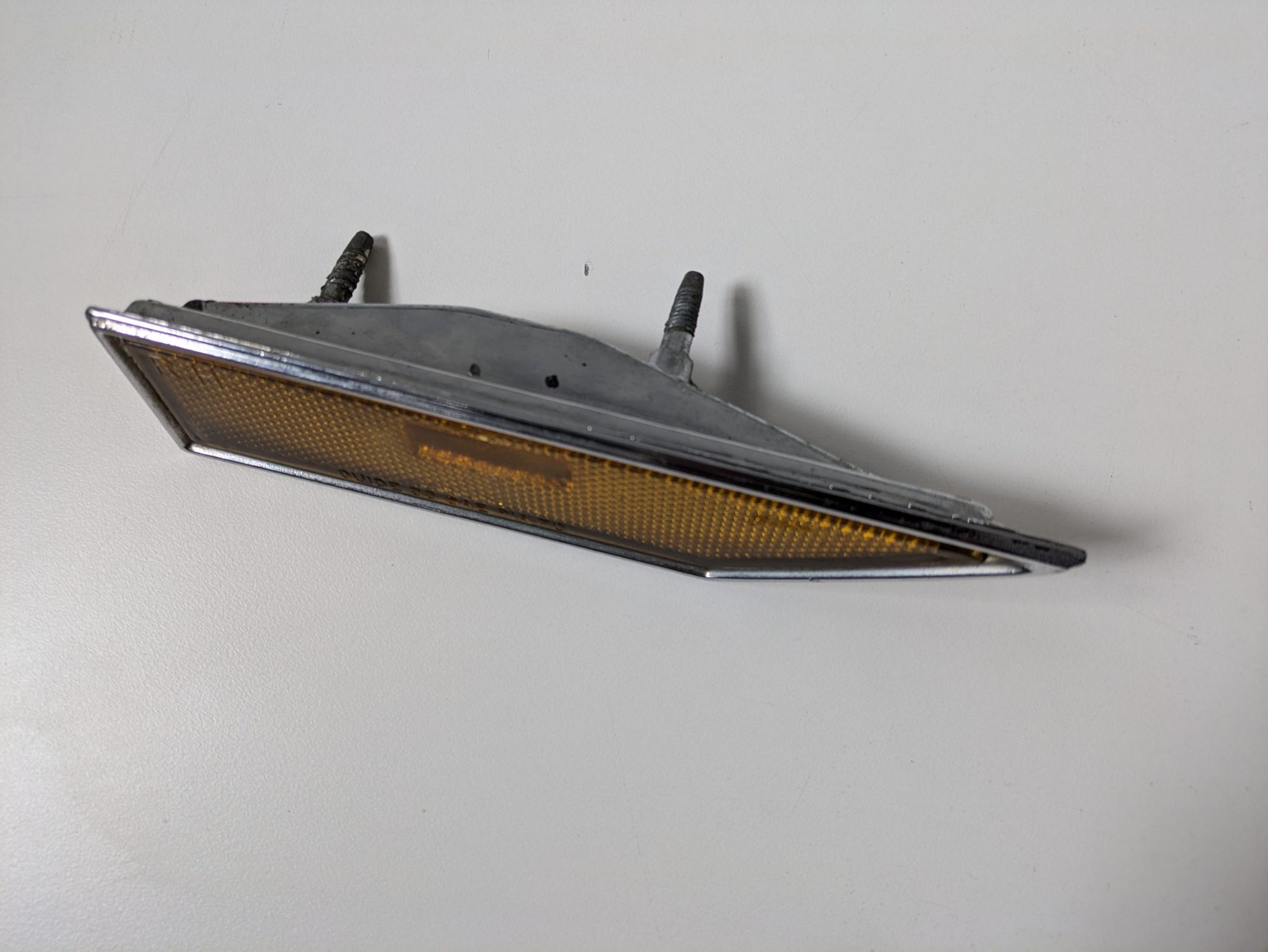 Genuine RH Fender Side Marker Light Oldsmobile Cutlass/442/F85 1970 - 1972 Used