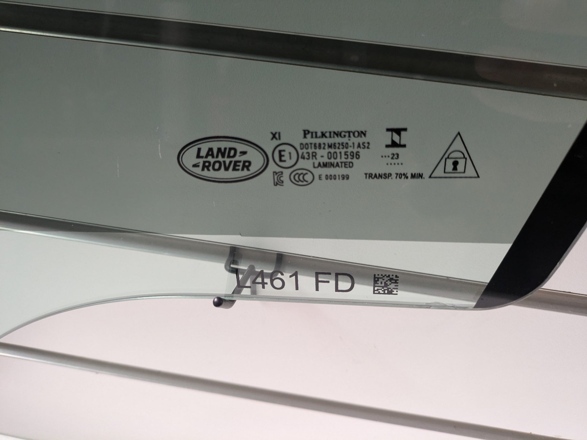 Genuine LH Front Glass Range Rover Sport L461 2022 - 2024 Used