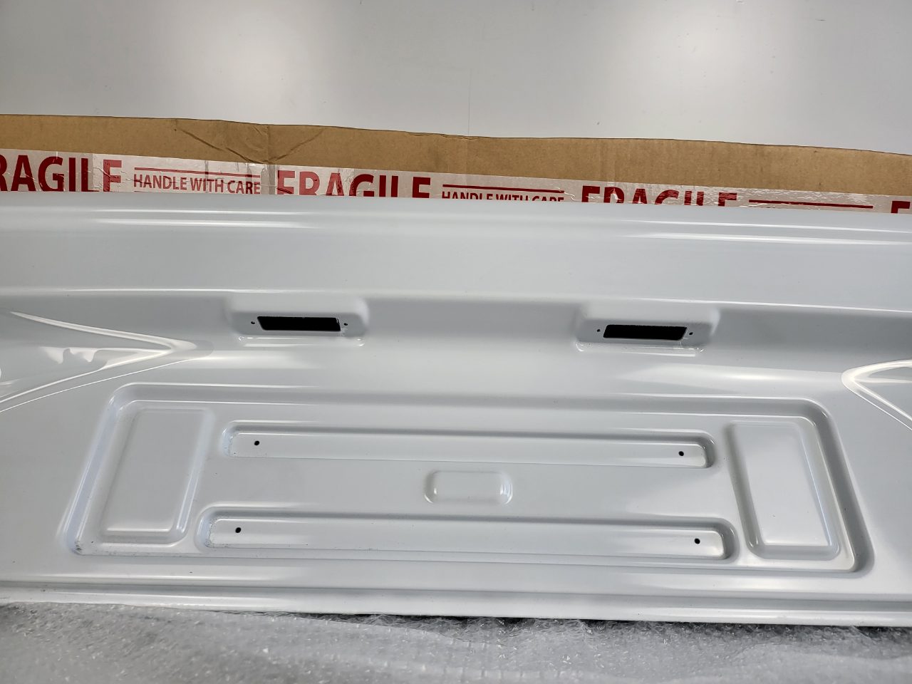 Genuine Rear Bumper Center Motorhome Carado / ETRUSCO / Sunlight / Laika 2015 - 2023 New
