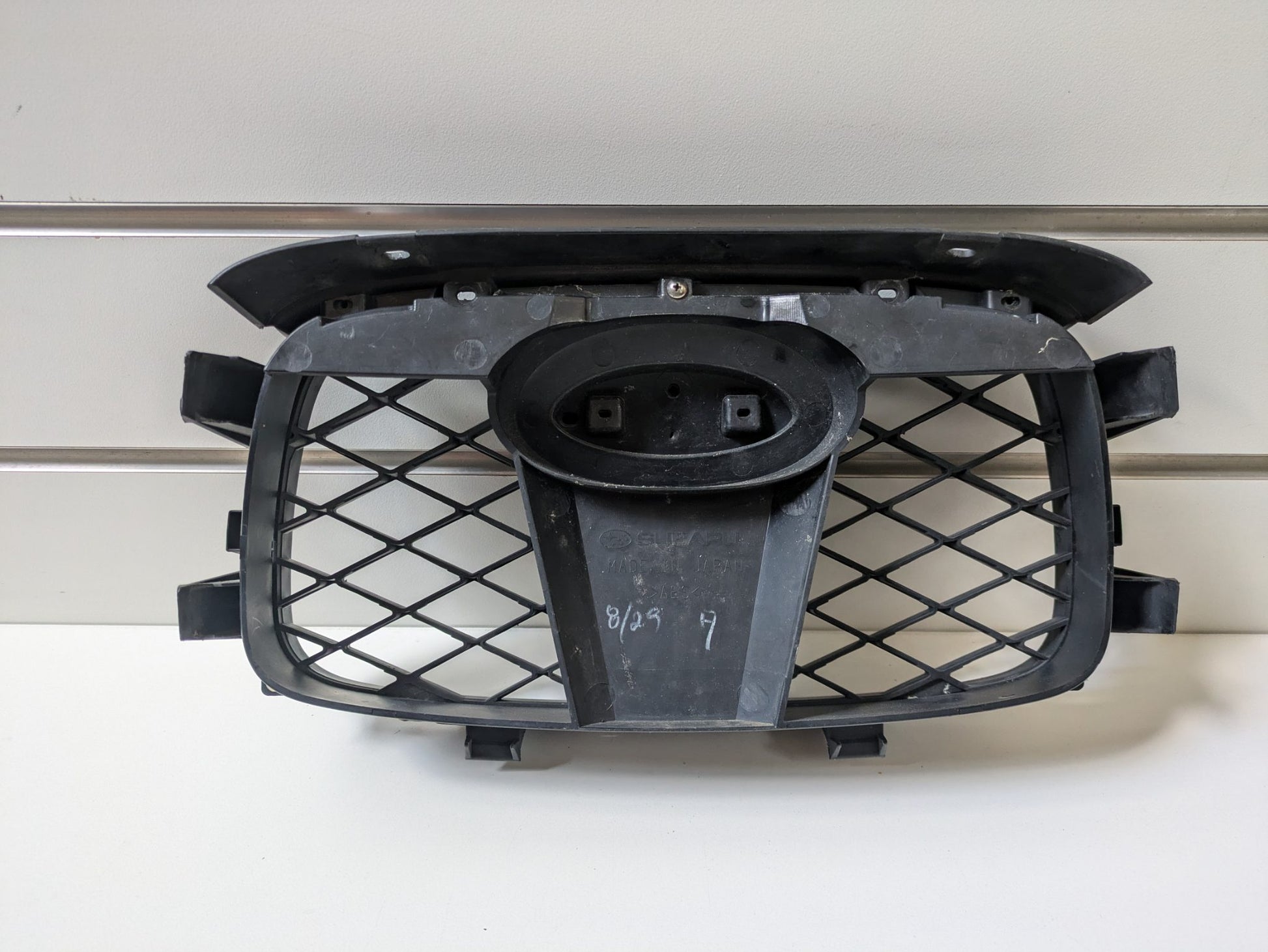 Genuine Radiator Grill Subaru Impreza Wrx GD Hawkeye 2005 -2007 Used
