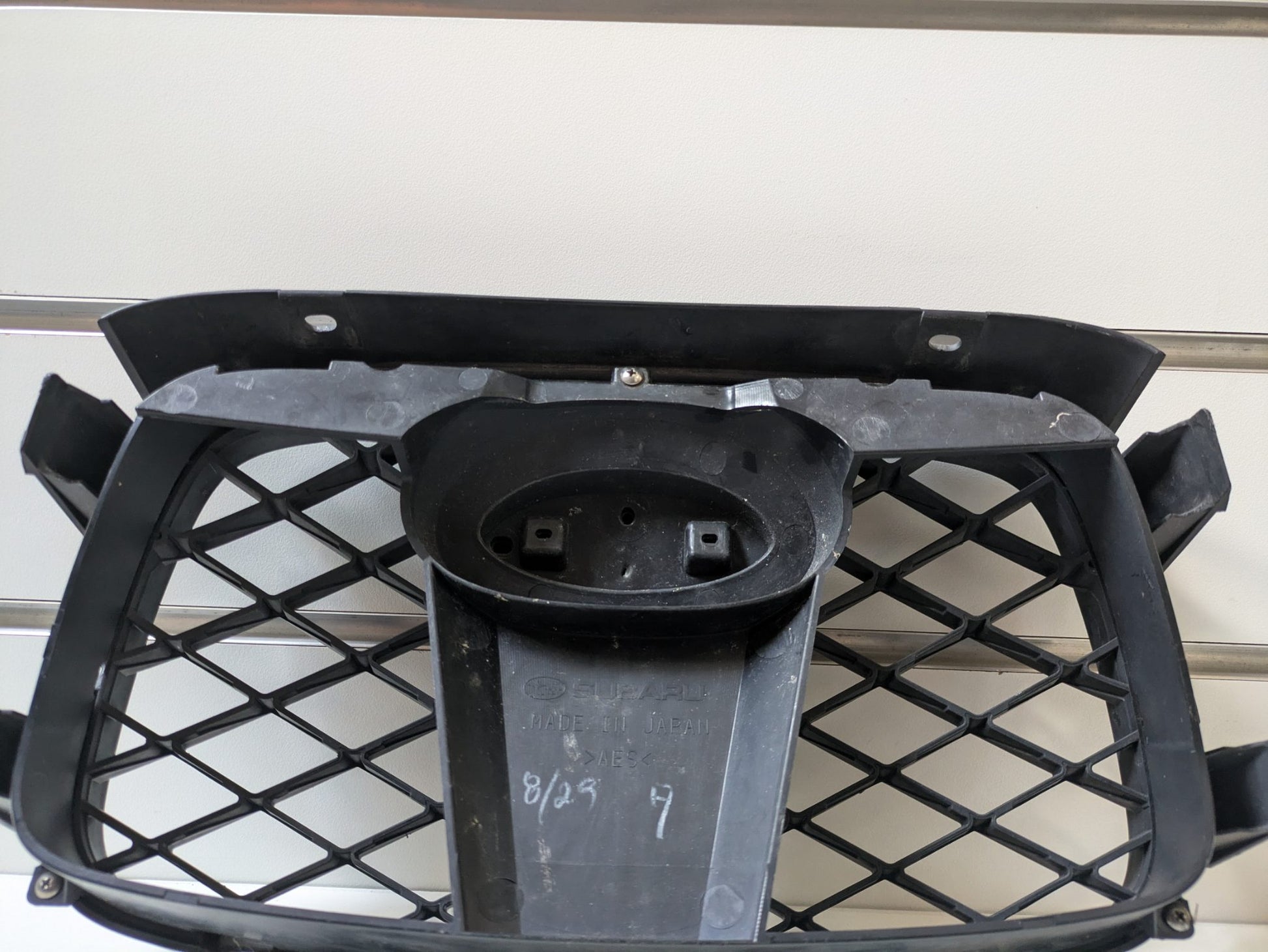 Genuine Radiator Grill Subaru Impreza Wrx GD Hawkeye 2005 -2007 Used
