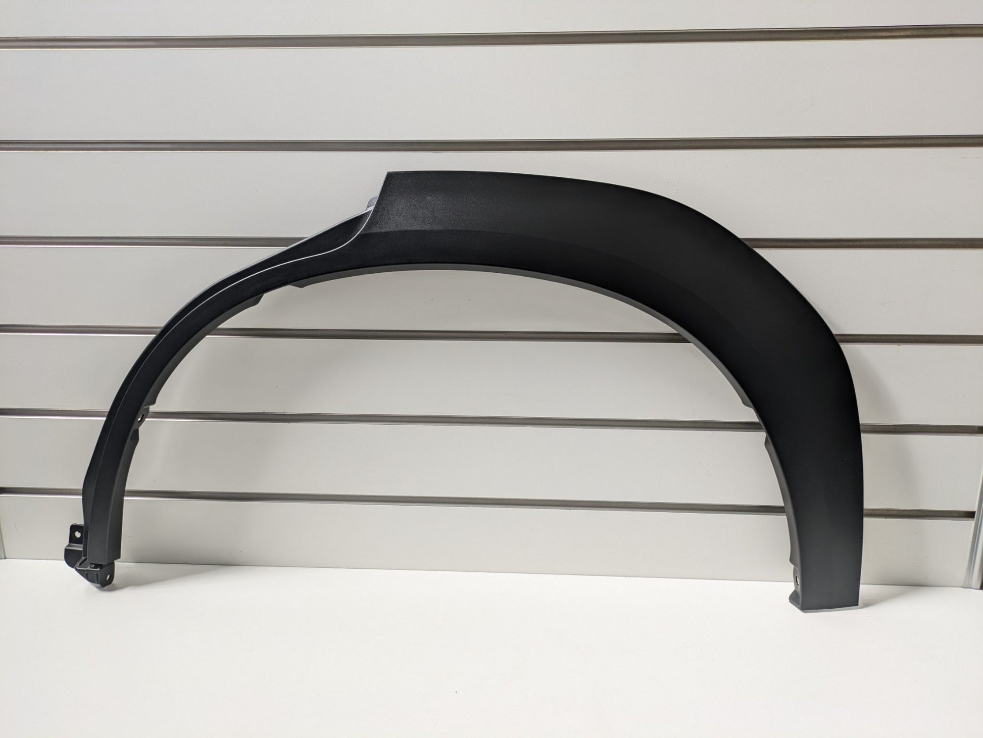 Genuine Fender Trim Molding Rear Left Suzuki S-Cross 2022 - 2025 Used