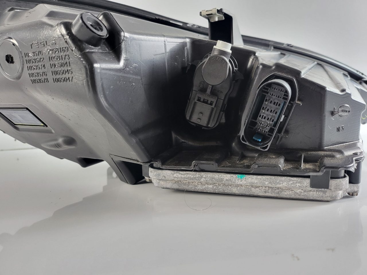 Genuine LH Headlight Tesla Model S Facelift 2016 - 2020 Used