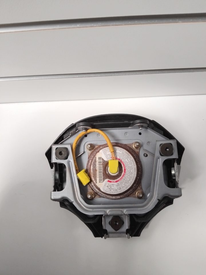 Genuine Airbag Drivers Daihatsu Sirion Storia YRV 1998-2005 Used