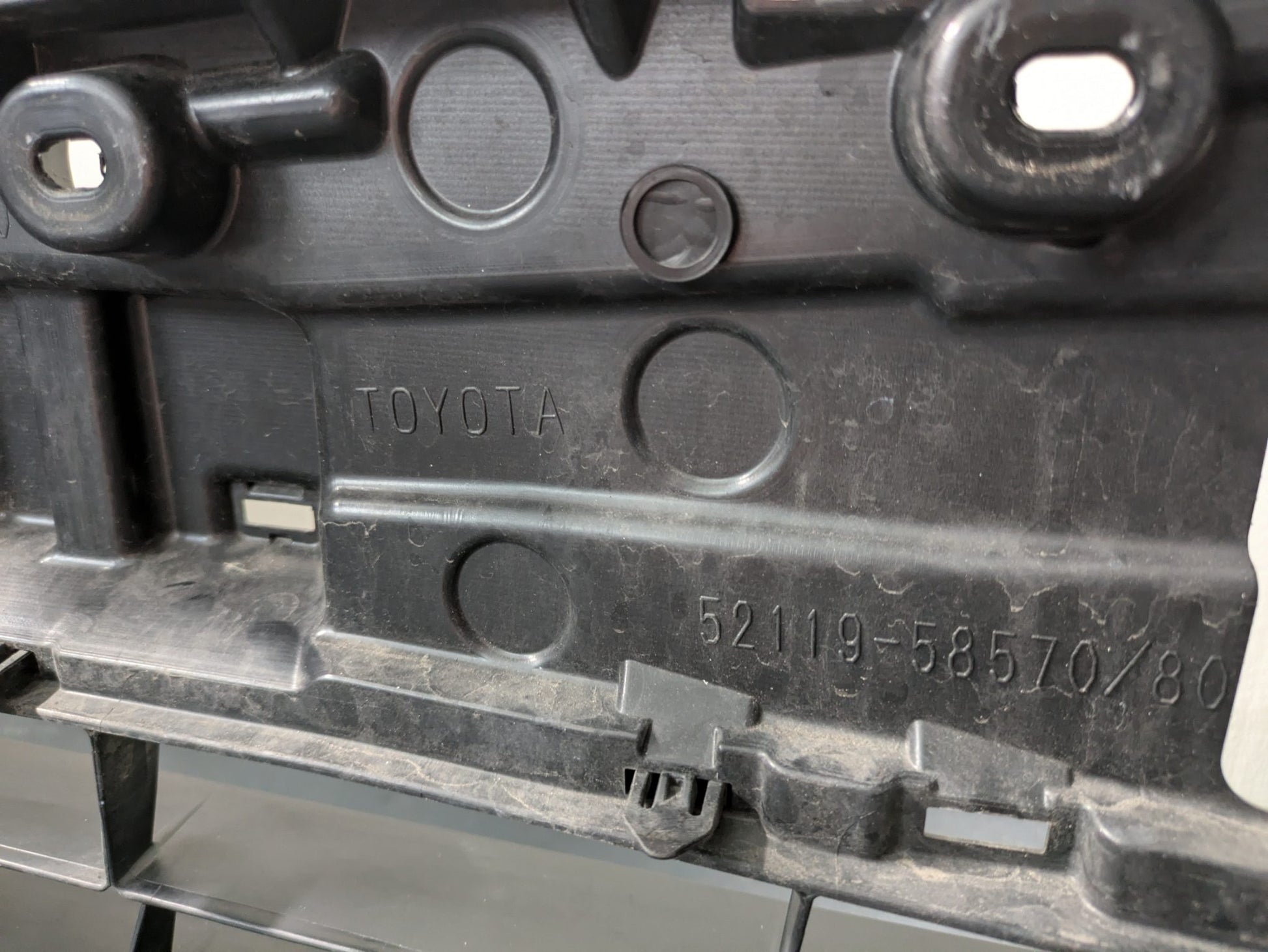 Genuine Front Bumper Toyota Alphard AH30 H30W FL 2018 - 2023 Used