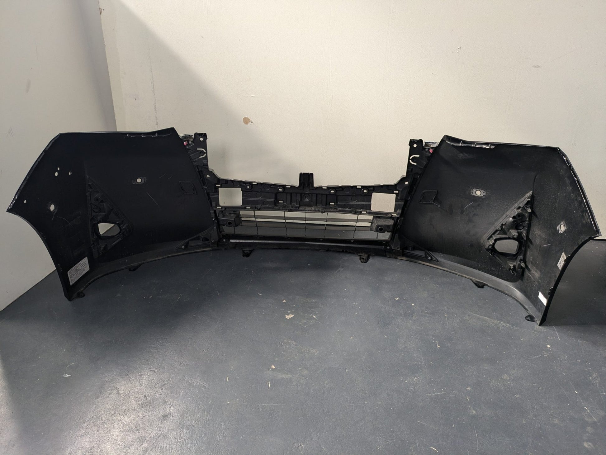 Genuine Front Bumper Toyota Alphard AH30 H30W FL 2018 - 2023 Used