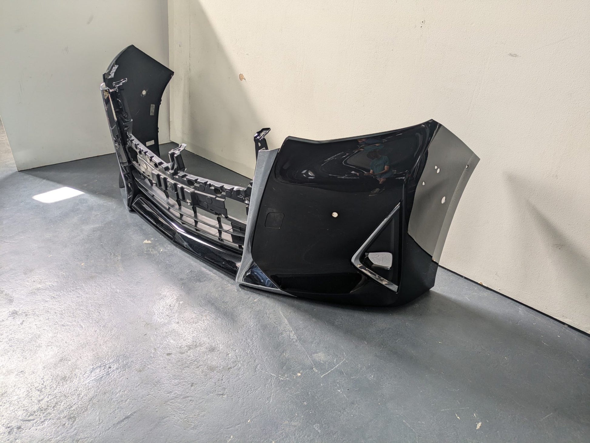 Genuine Front Bumper Toyota Alphard AH30 H30W FL 2018 - 2023 Used