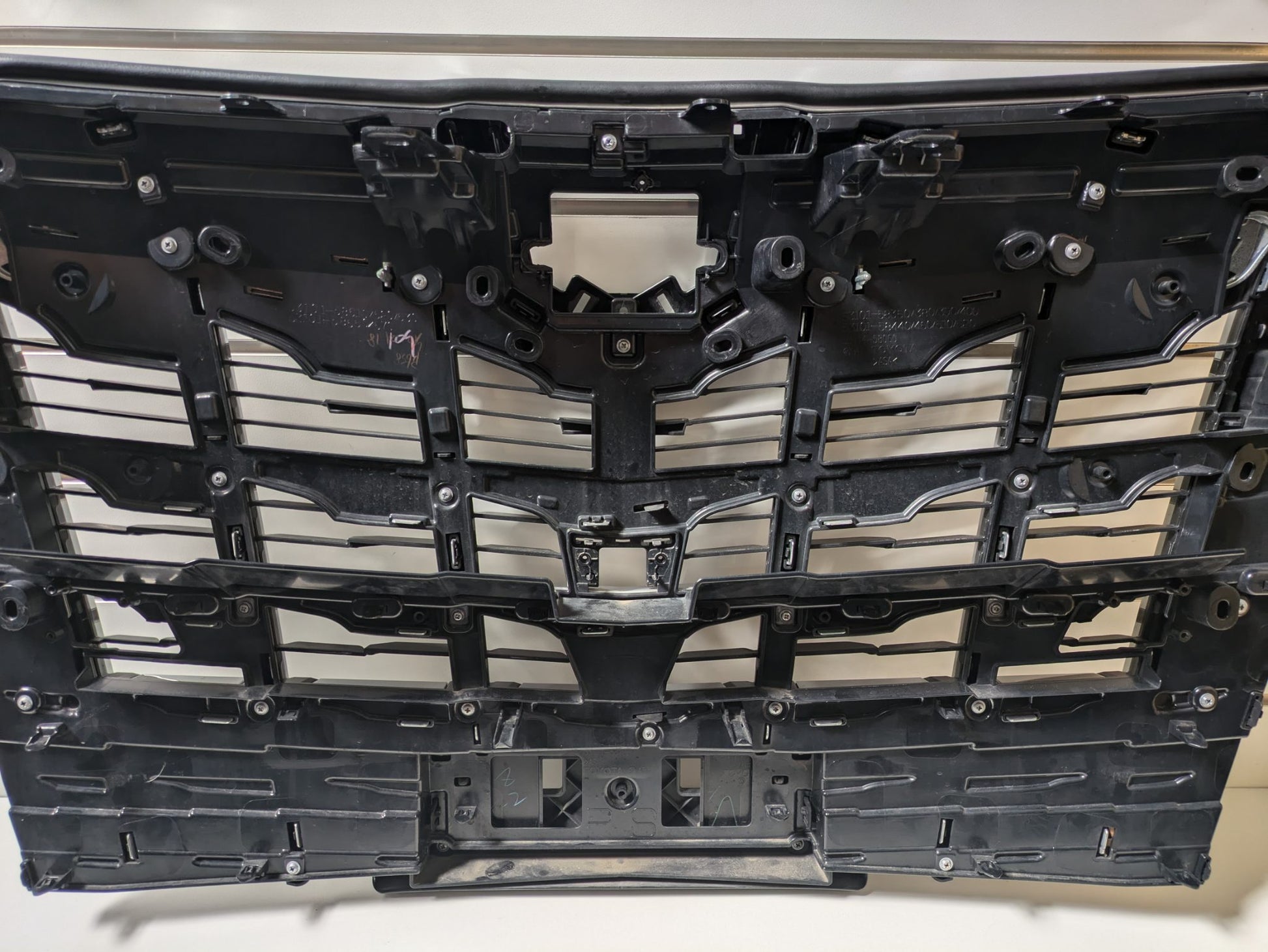 Genuine Front Bumper Grill Toyota Alphard AH30 H30W FL 2018 - 2023 Used