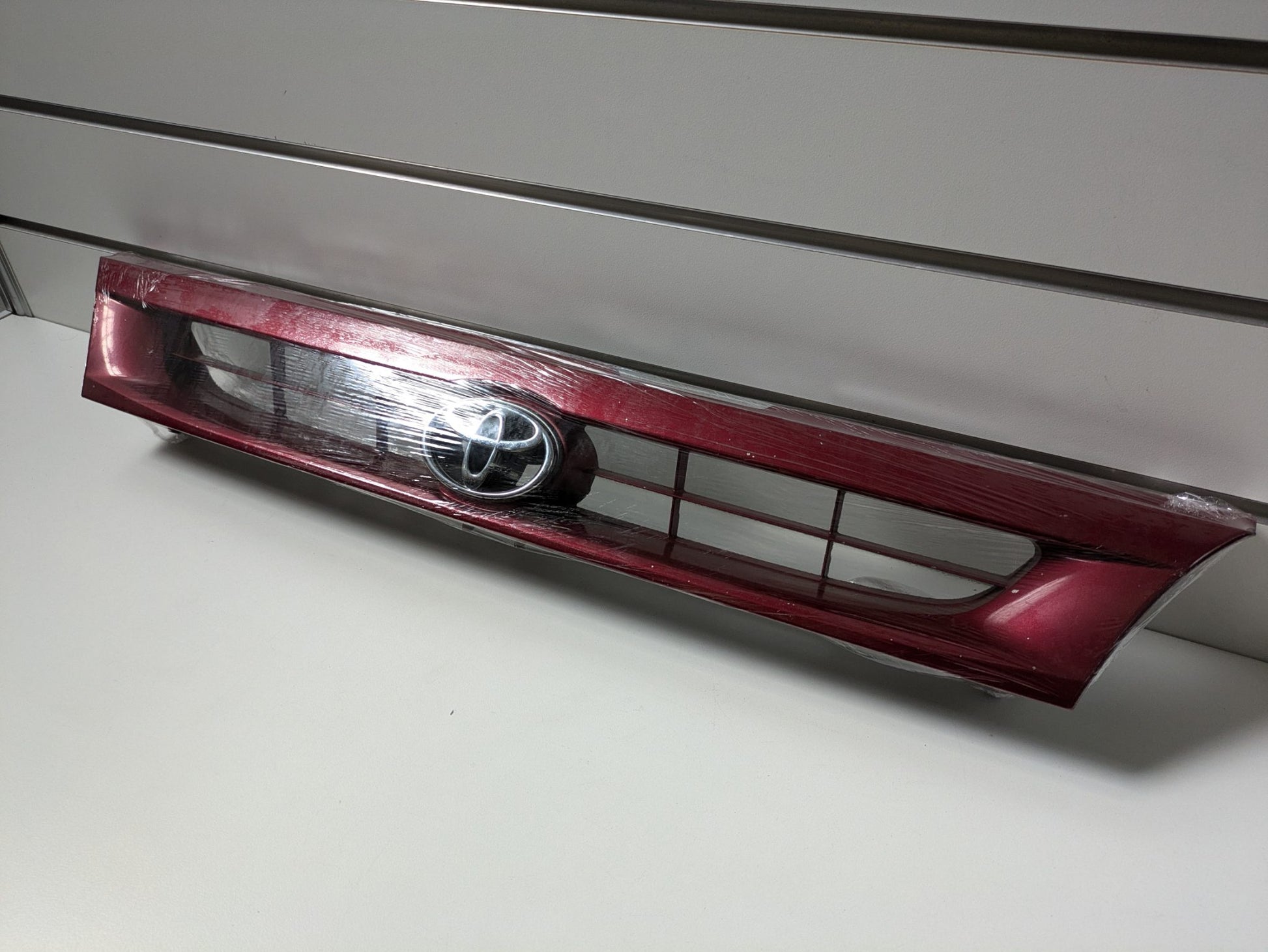 Genuine Front Bumper Grill Toyota Corolla AE101 1992 - 1996 Used