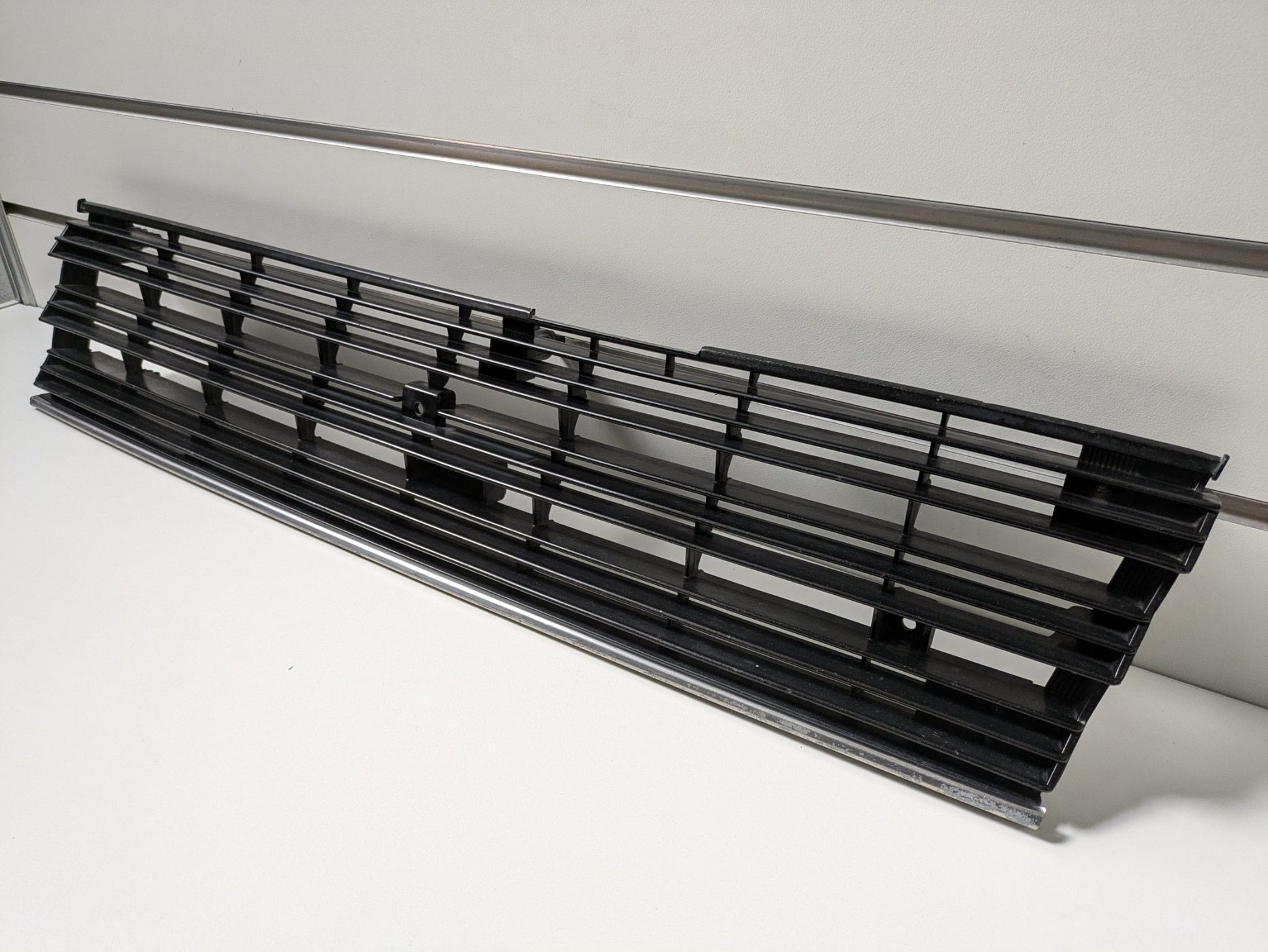Genuine Front Bumper Grill Toyota Corolla KE70 KE72 1980s Used