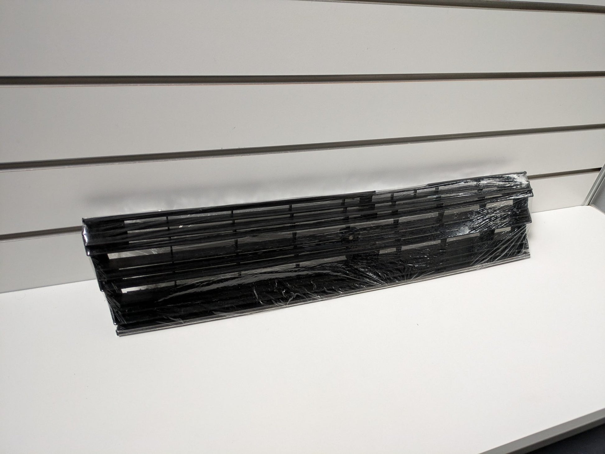 Genuine Front Bumper Grill Toyota Corolla KE70 KE72 1980s Used