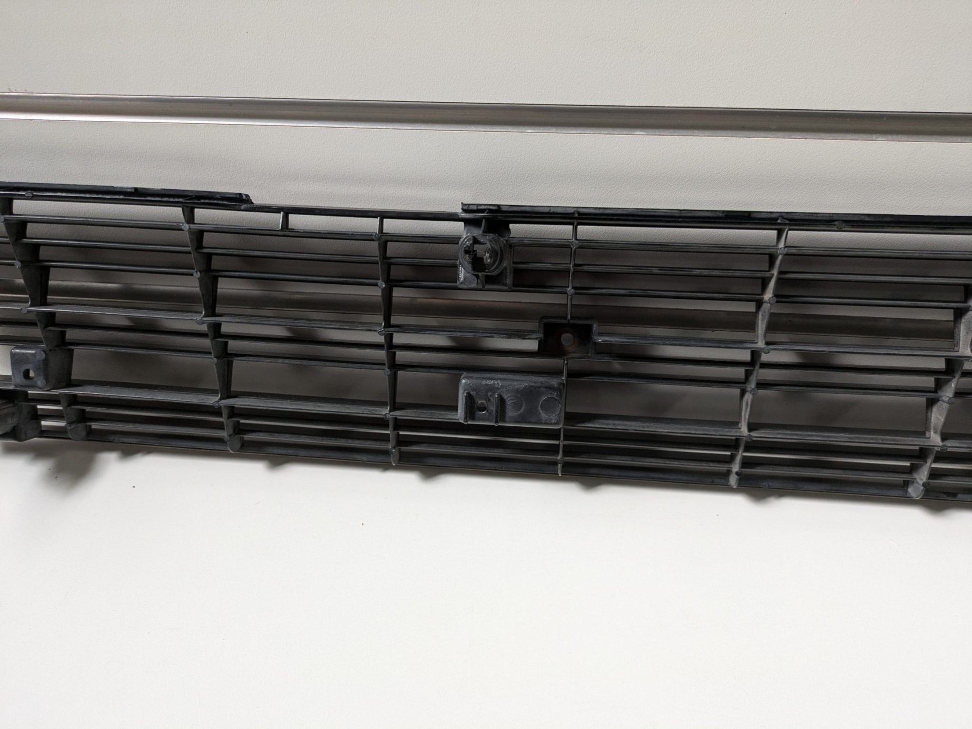Genuine Front Bumper Grill Toyota Corolla KE70 KE72 1980s Used