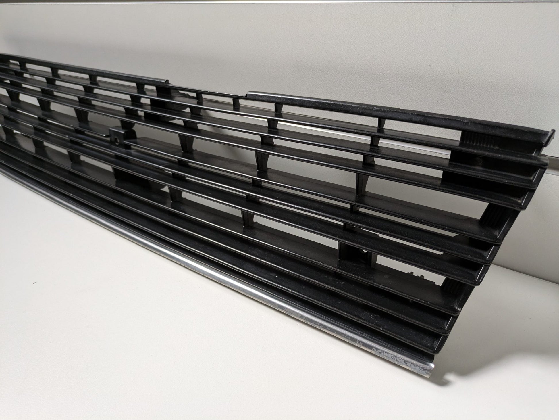 Genuine Front Bumper Grill Toyota Corolla KE70 KE72 1980s Used