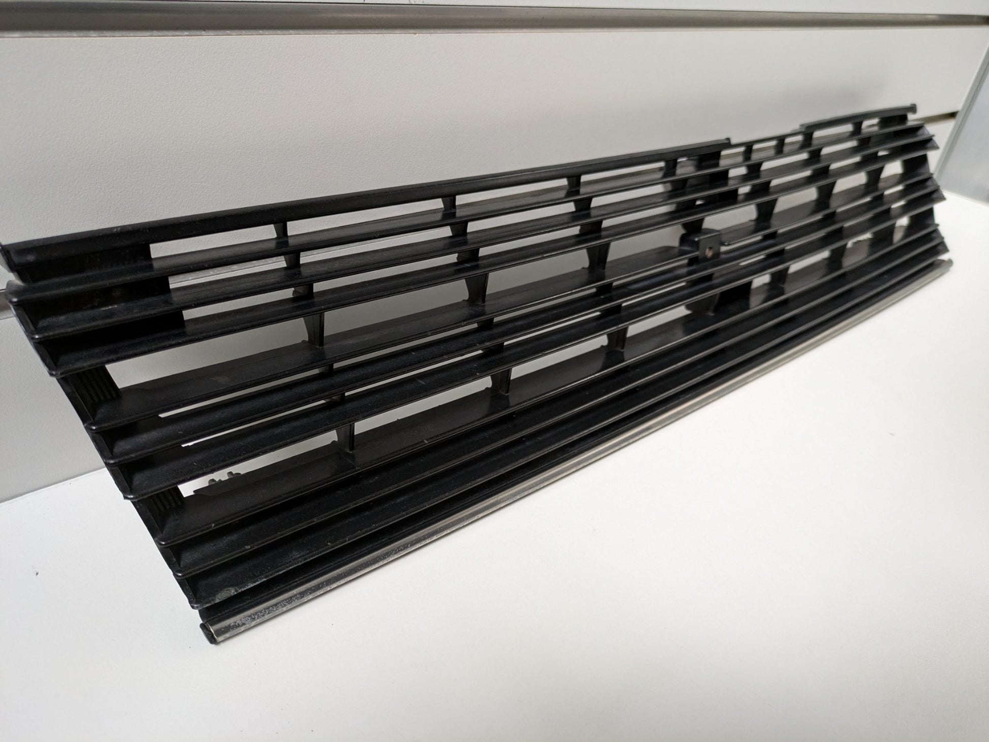 Genuine Front Bumper Grill Toyota Corolla KE70 KE72 1980s Used