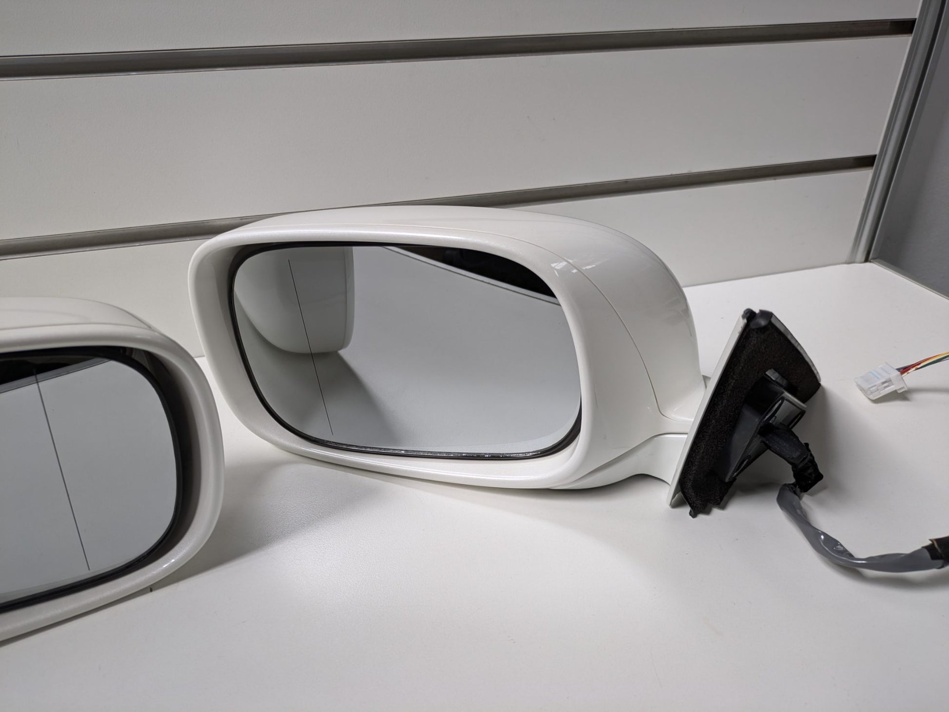 Genuine LH & RH Side Door Mirrors Toyota Crown GRS182 GRS180 2003 - 2008 Used