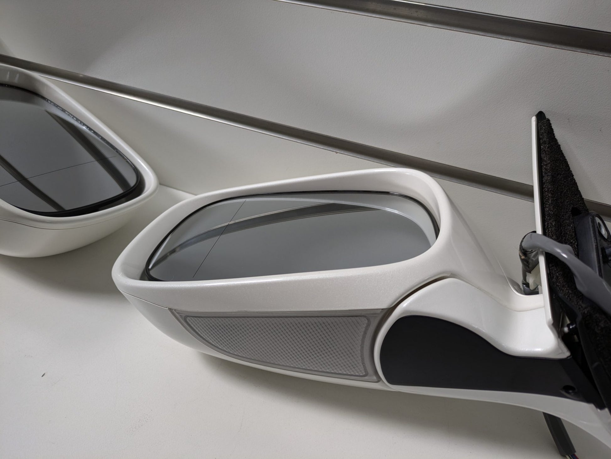 Genuine LH & RH Side Door Mirrors Toyota Crown GRS182 GRS180 2003 - 2008 Used