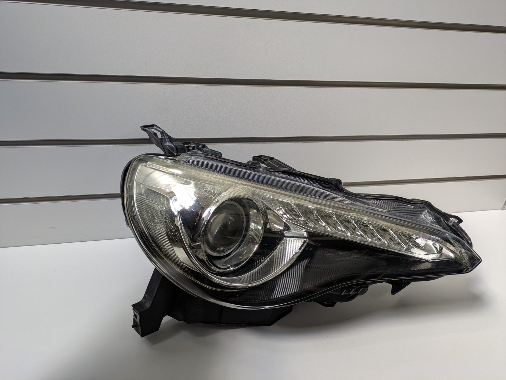 Genuine RH Headlight Toyota Gt-86 ZN6/ZC6 2012 - 2016 Used