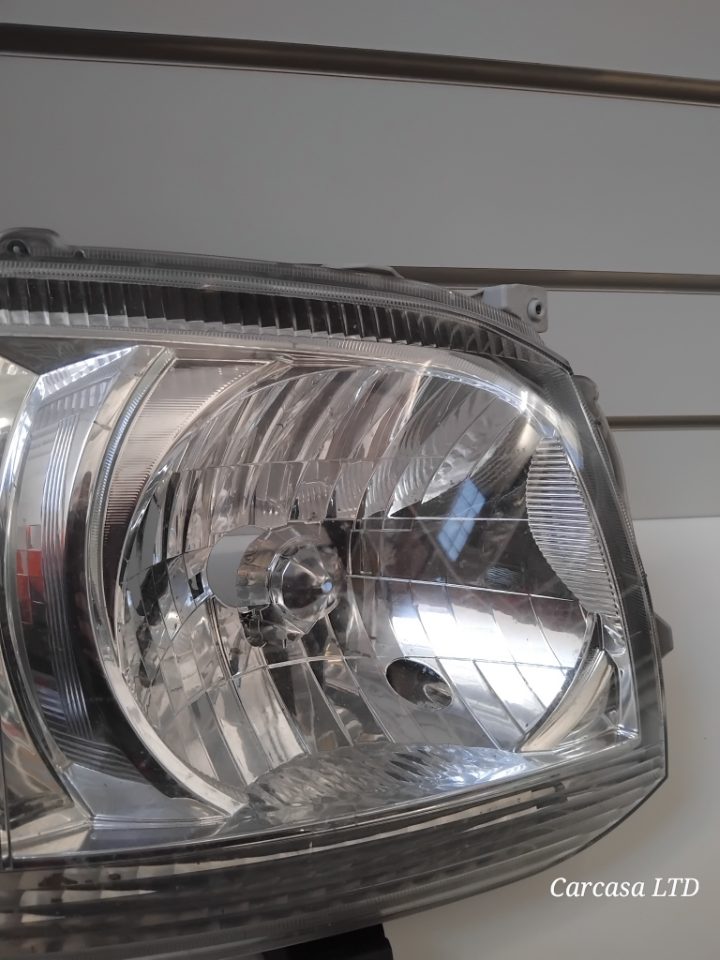 Genuine RH Headlight Toyota Hiace H200 First Facelift 2010 - 2013 Used