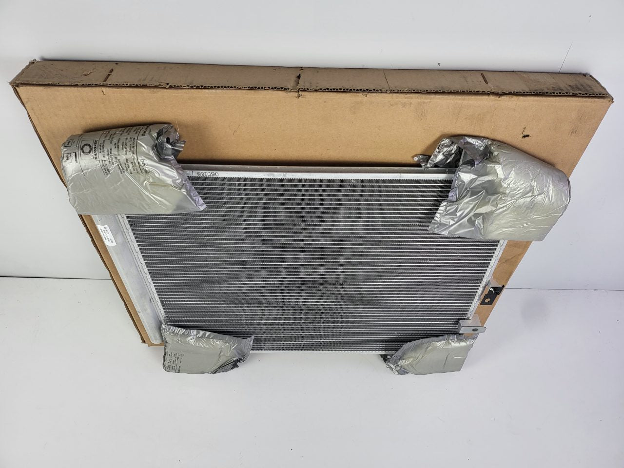 Denso AC Condenser Fits Toyota Hiace H200 KDH00 2004 - 2013 New