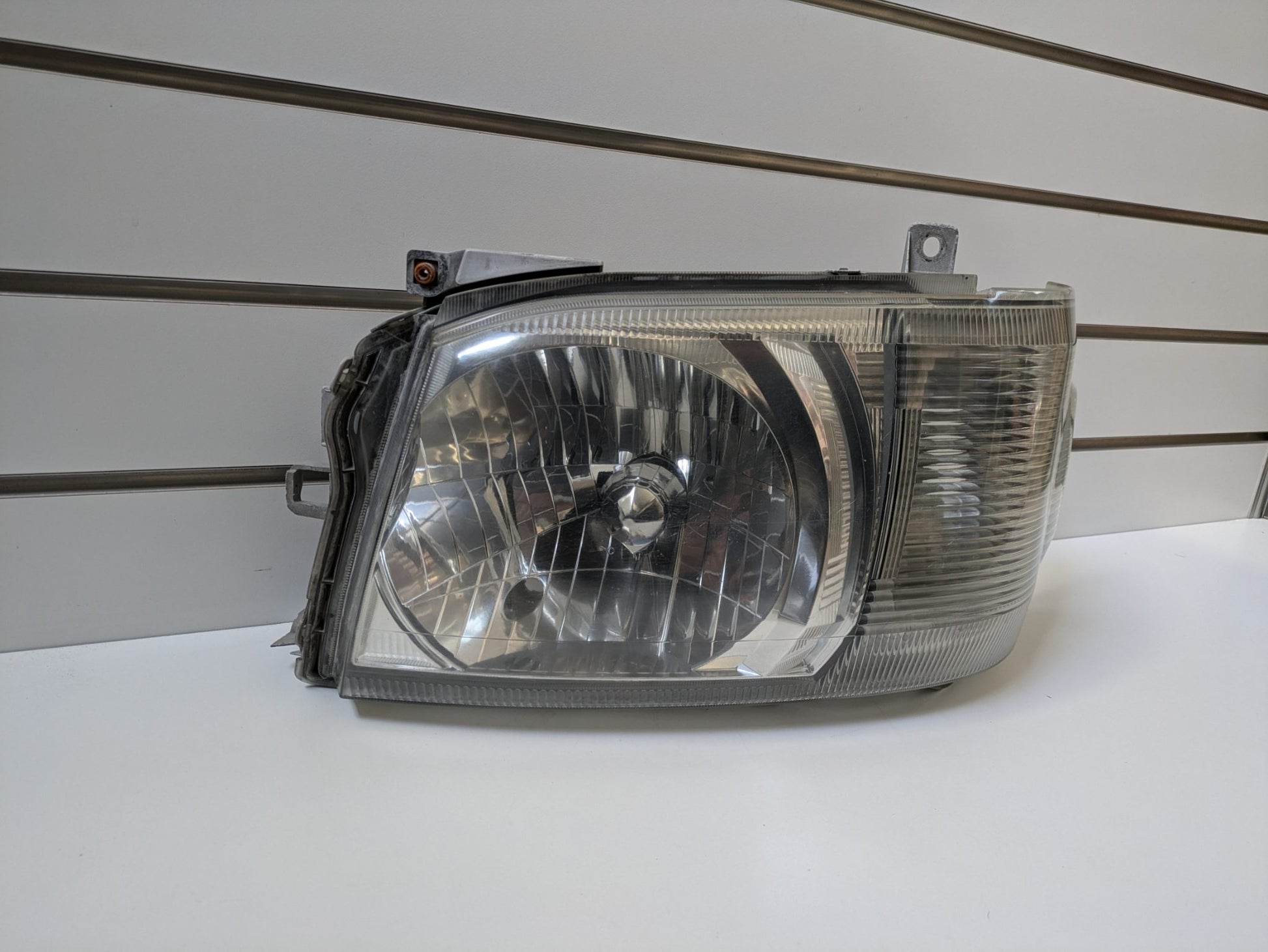 Genuine LH Headlight Toyota Hiace H200 Pre Facelift 2004 - 2010 Used