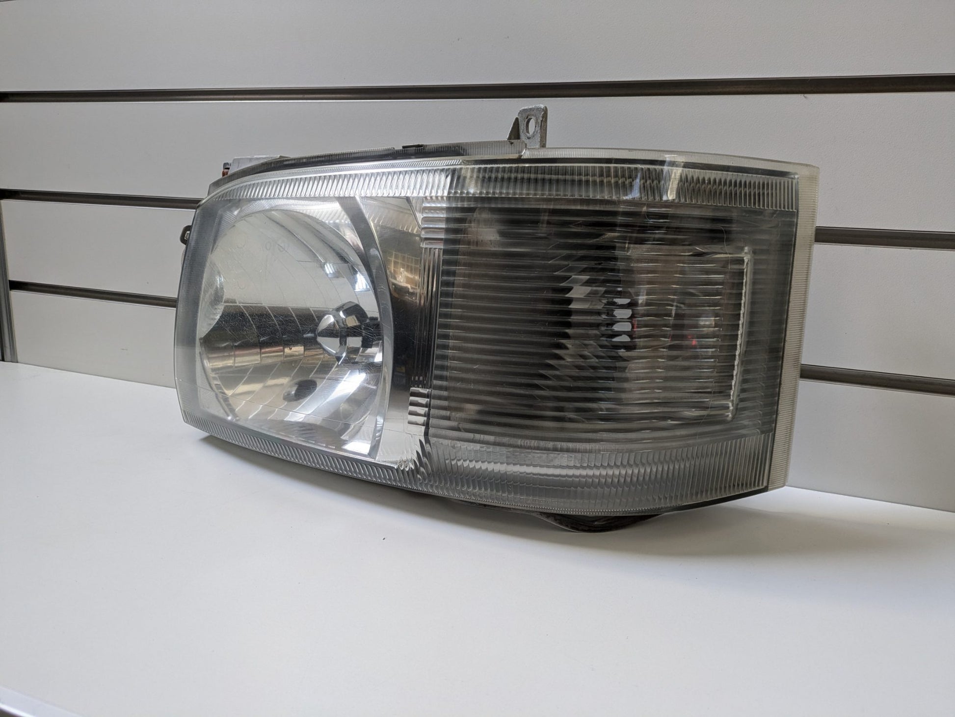 Genuine LH Headlight Toyota Hiace H200 Pre Facelift 2004 - 2010 Used