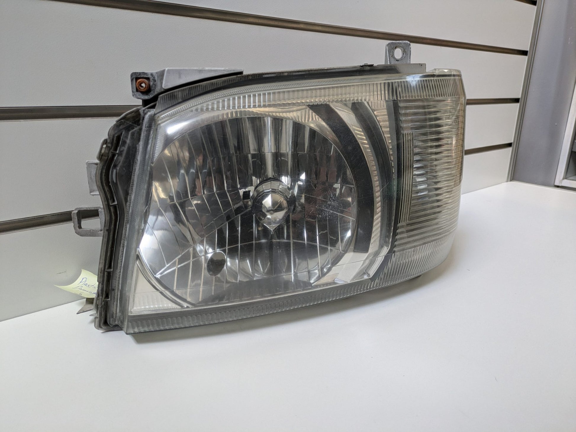 Genuine LH Headlight Toyota Hiace H200 Pre Facelift 2004 - 2010 Used