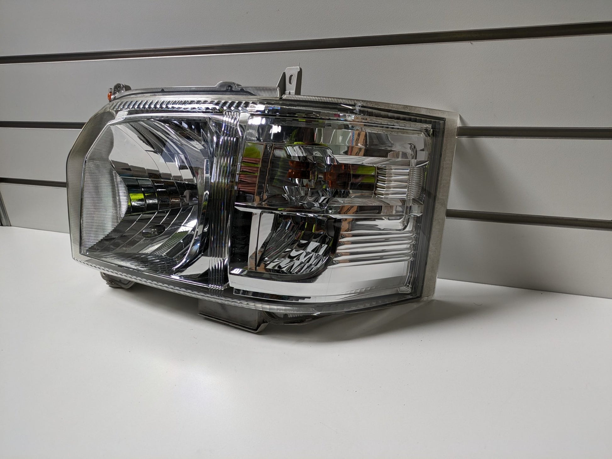 Genuine LH Headlight Toyota Hiace H200 Second Facelift 2013 - 2024 Used