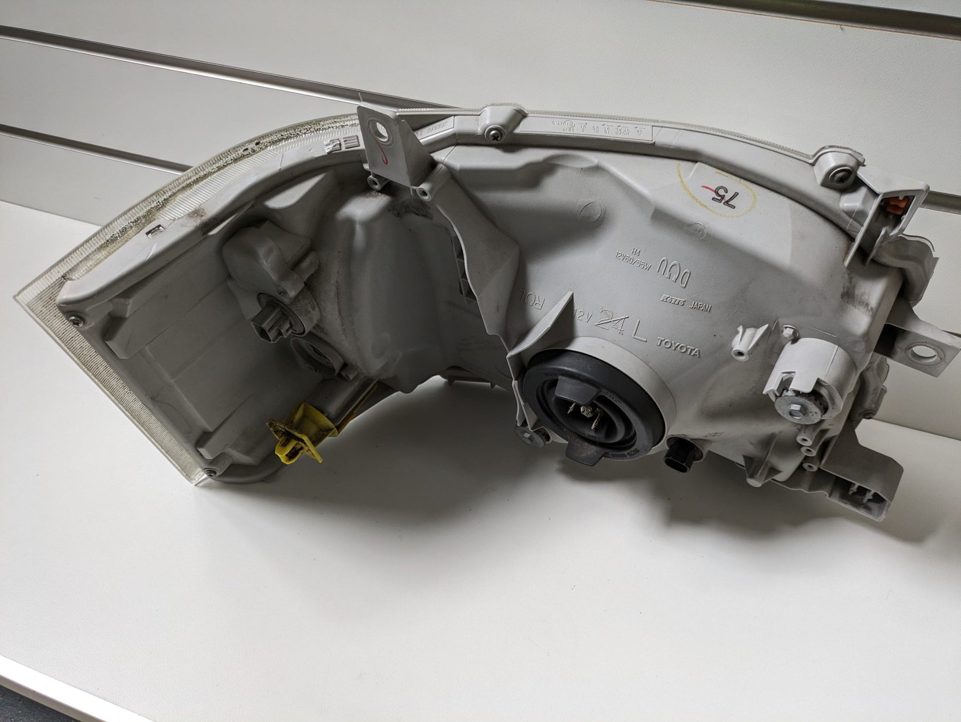 Genuine LH Headlight Toyota Hiace H200 Second Facelift 2013 - 2024 Used