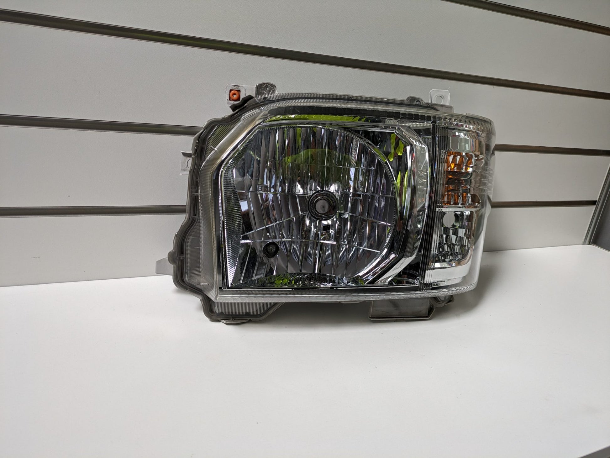 Genuine LH Headlight Toyota Hiace H200 Second Facelift 2013 - 2024 Used