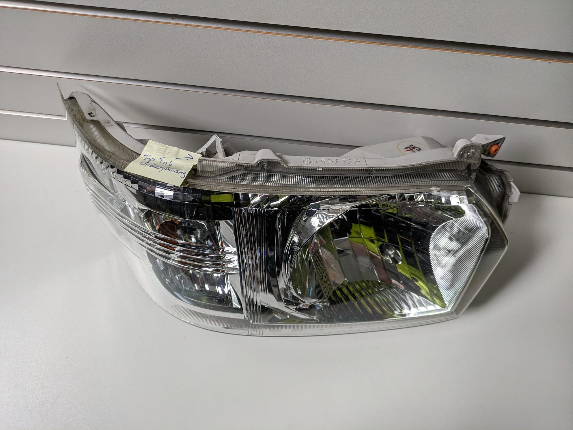 Genuine RH Headlight Toyota Hiace H200 Second Facelift 2013 - 2024 Used