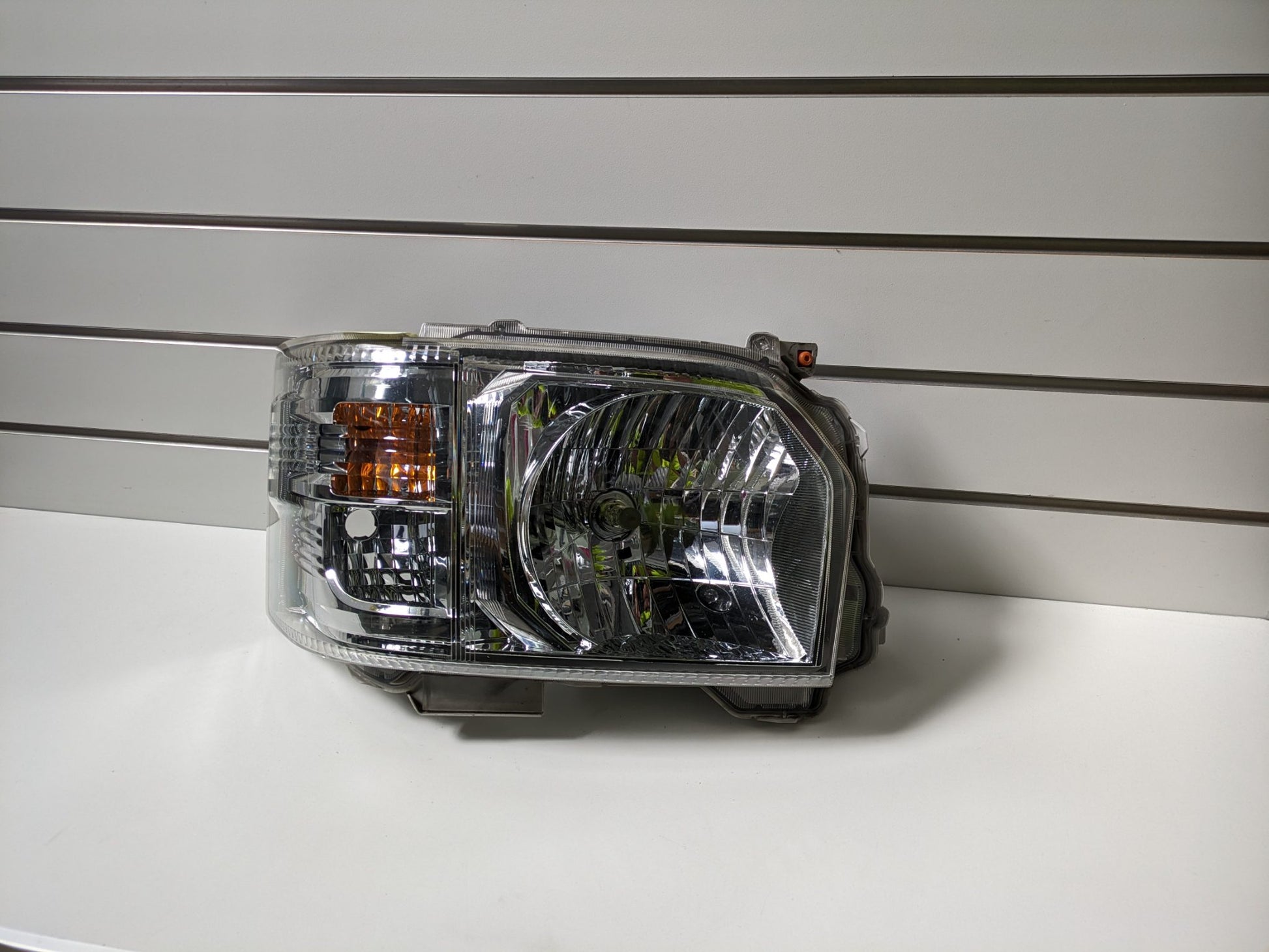 Genuine RH Headlight Toyota Hiace H200 Second Facelift 2013 - 2024 Used