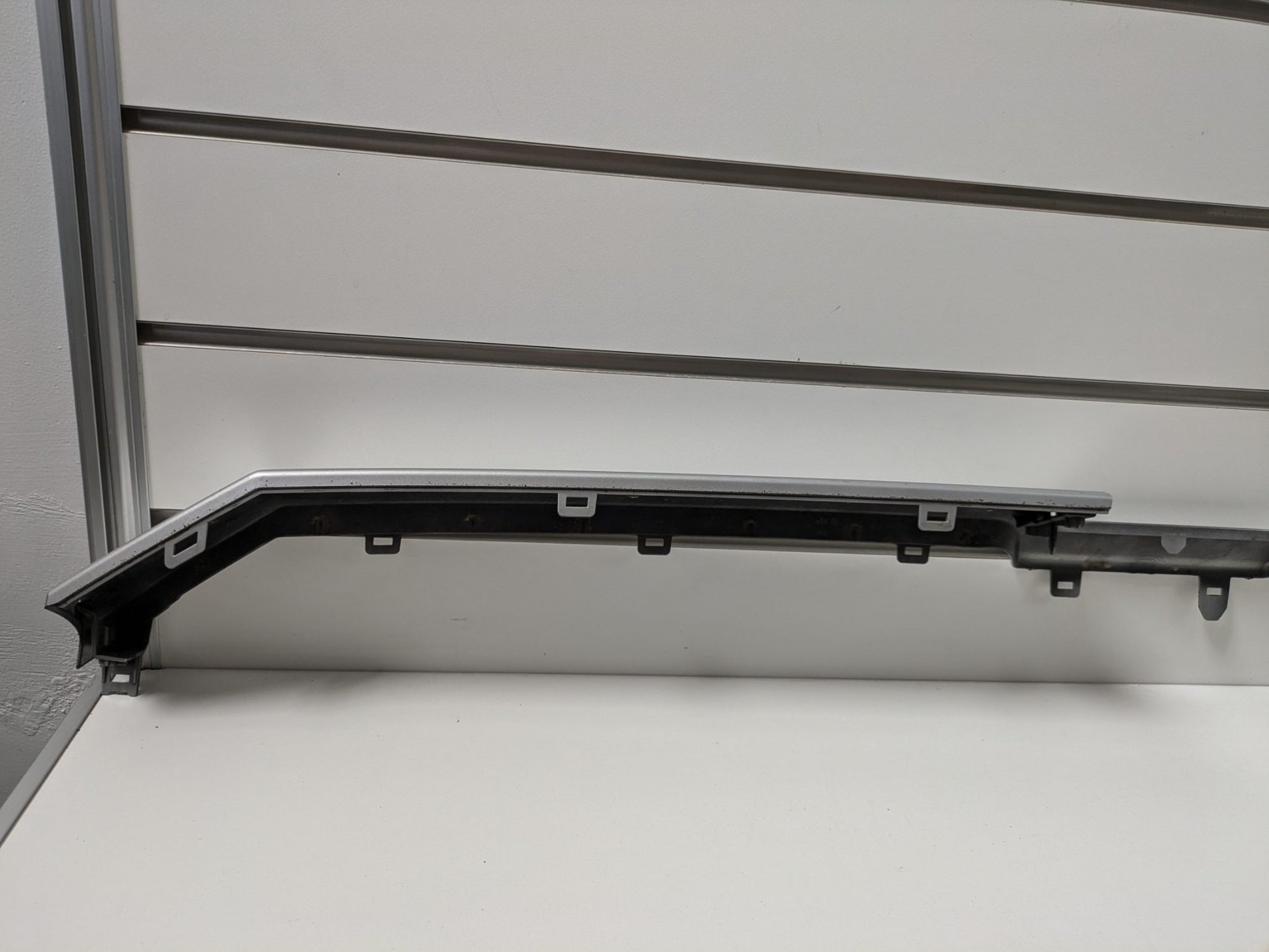 Genuine Radiator Moulding Toyota Hiace H300 2019 - 2024 Used